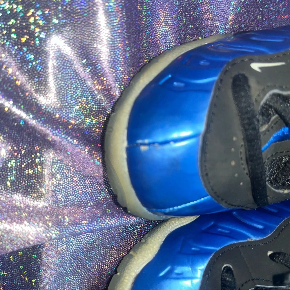 Toddler Nike posites